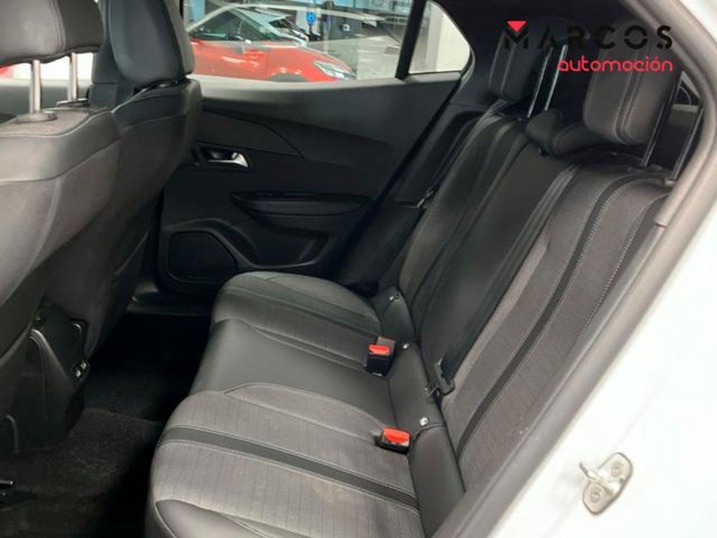 Peugeot 2008 PureTech 130 S&S Allure Pack EAT8 96 kW (130 CV)