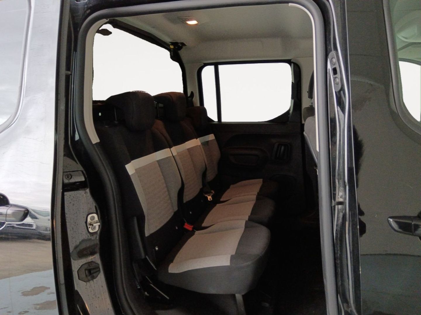 Citroen Berlingo BlueHDi 130 S&S Talla M Shine Business 96 kW (130 CV)