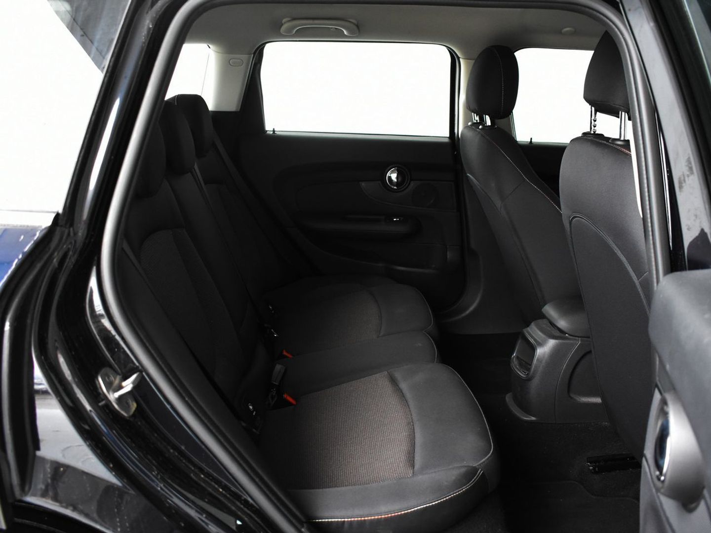 MINI MINI Clubman One 75 kW (102 CV)