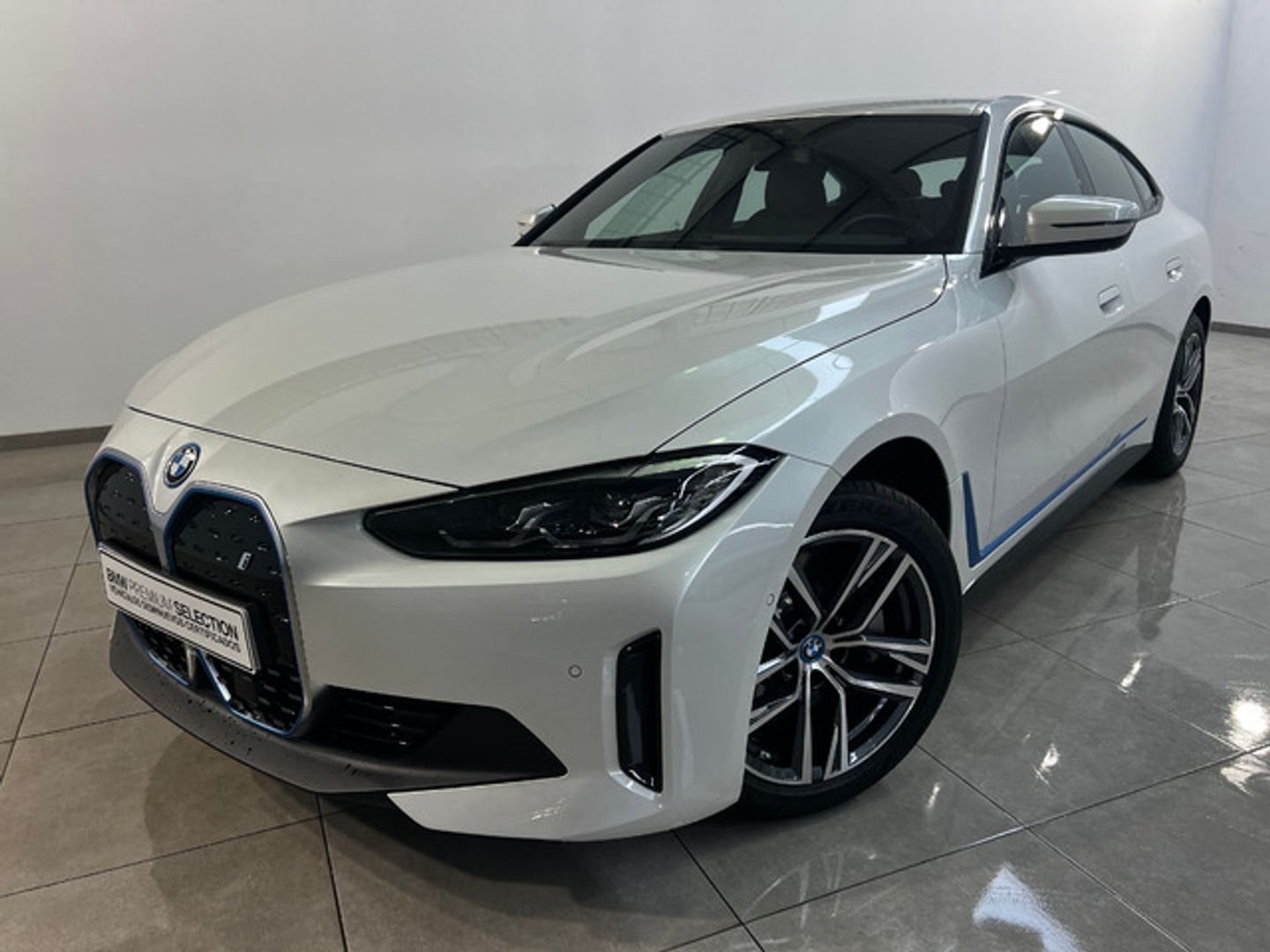 BMW i4 eDrive40 250 kW (340 CV) Blanco Sedan
