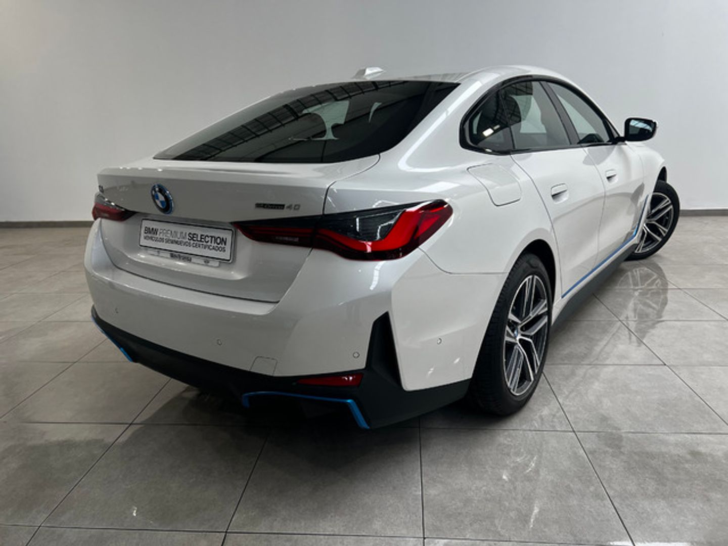 BMW i4 eDrive40 250 kW (340 CV)