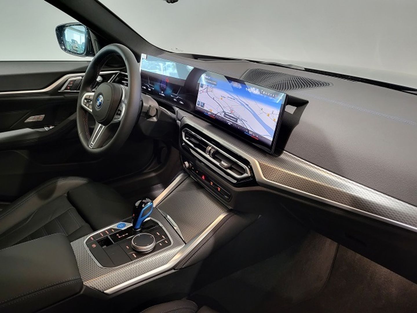 BMW i4 M50 400 kW (544 CV)