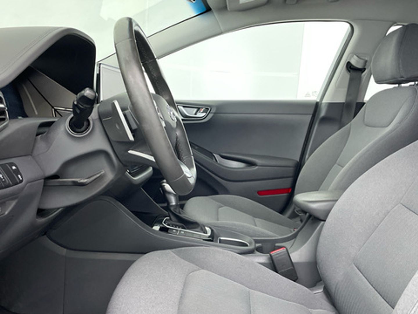 Hyundai Ioniq 1.6 GDI HEV Tecno DCT 104 kW (141 CV)