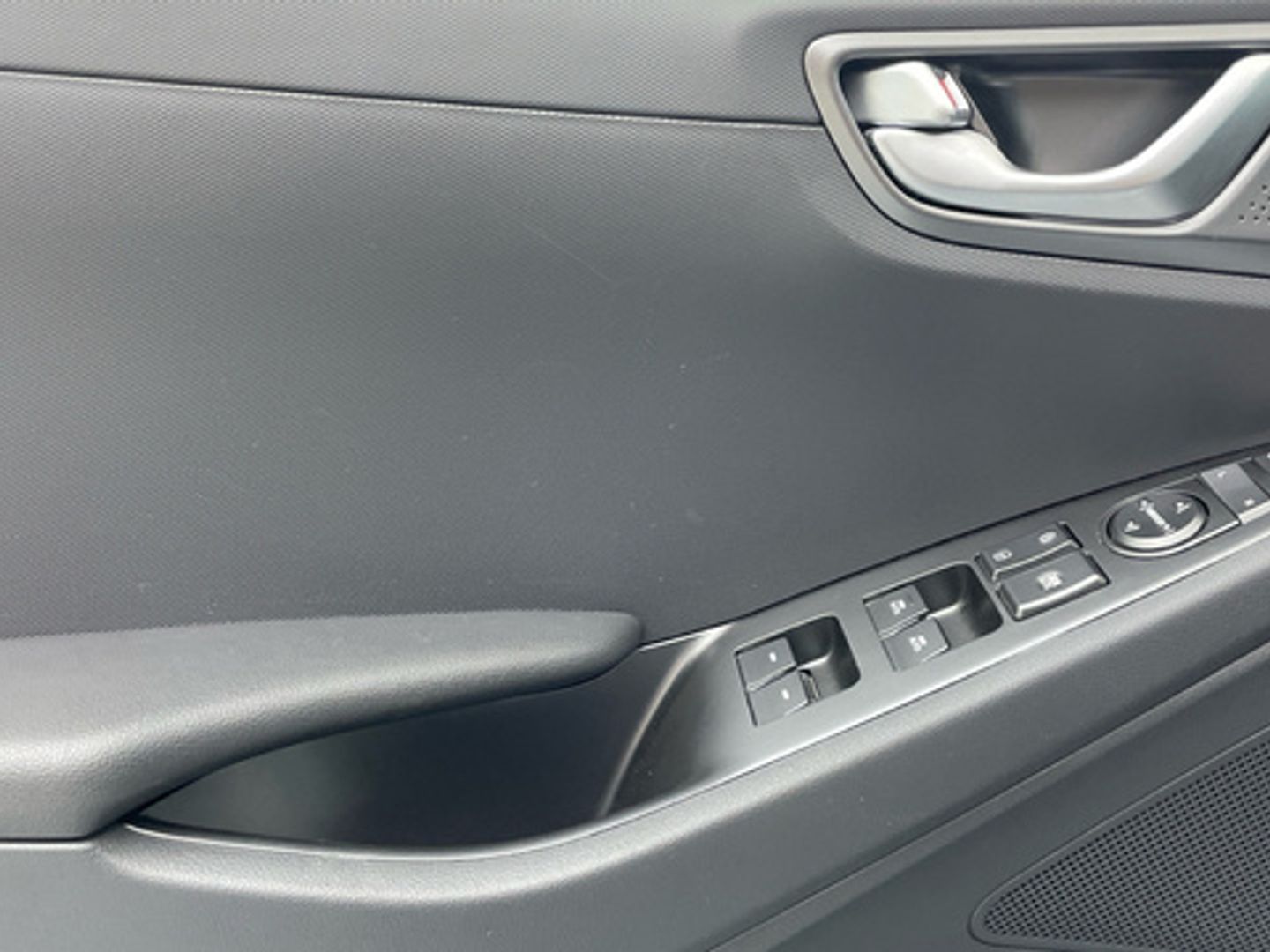 Hyundai Ioniq 1.6 GDI HEV Tecno DCT 104 kW (141 CV)
