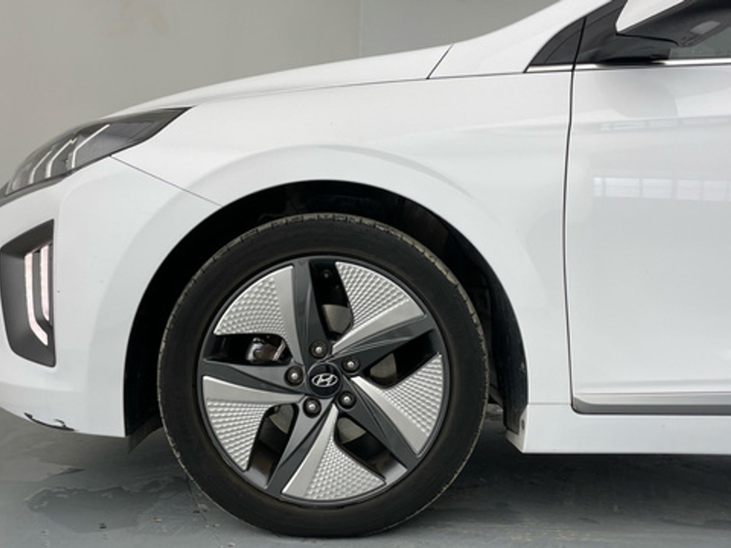 Hyundai Ioniq 1.6 GDI HEV Tecno DCT 104 kW (141 CV)