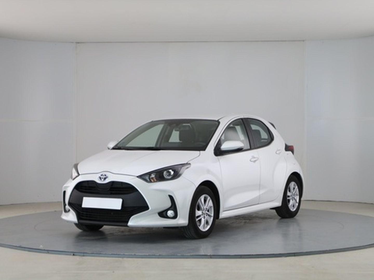 Toyota Yaris 120H Style 85 kW (116 CV) Blanco Compact