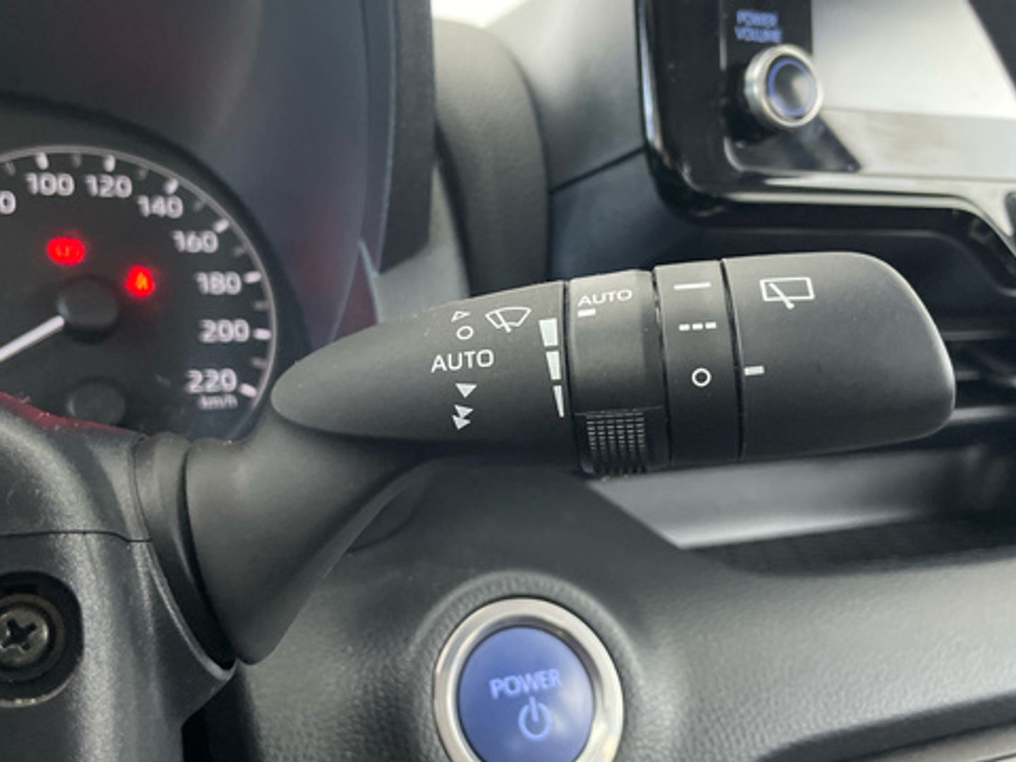 Toyota Yaris 120H Style 85 kW (116 CV)