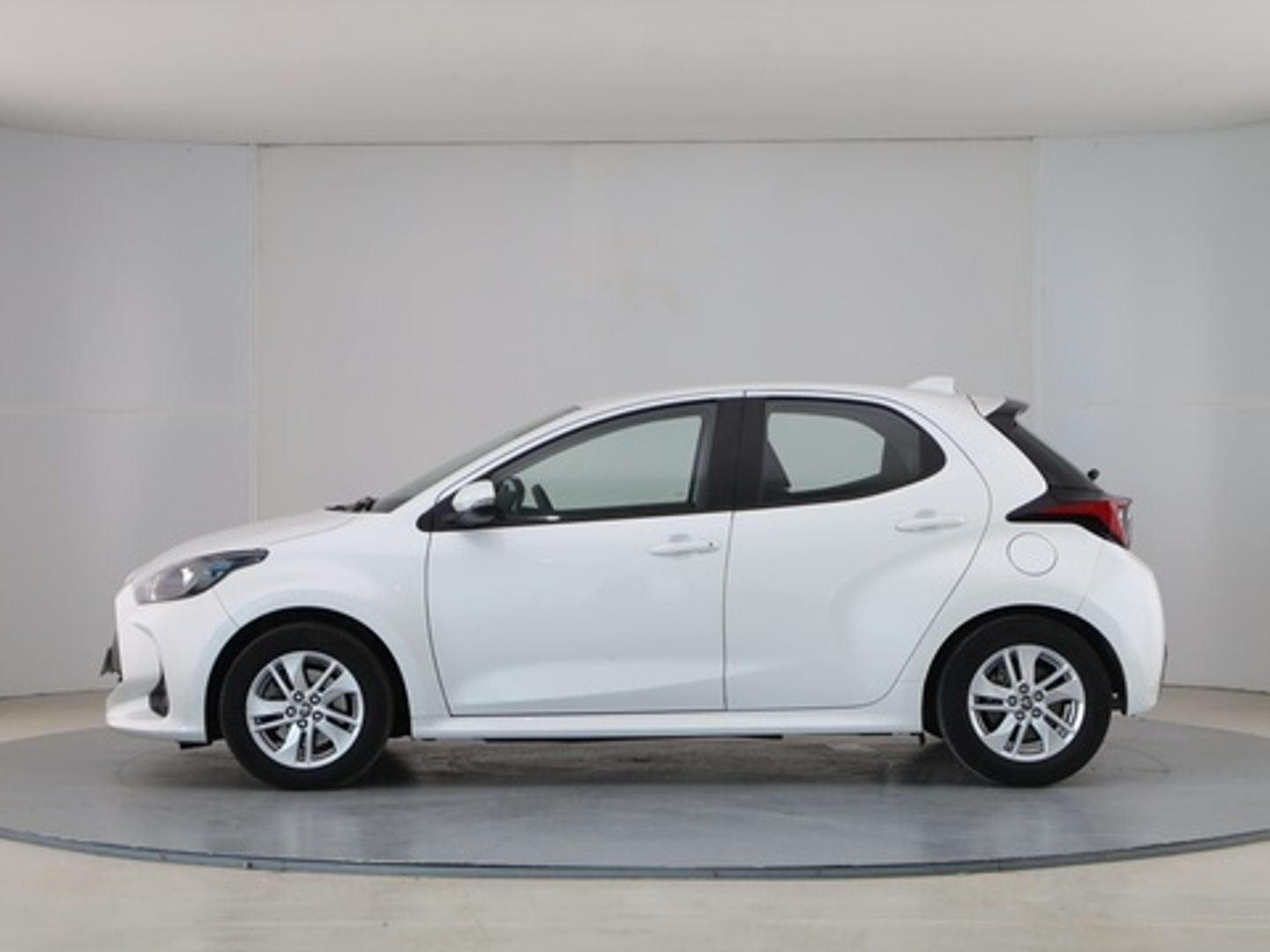 Toyota Yaris 120H Style 85 kW (116 CV)
