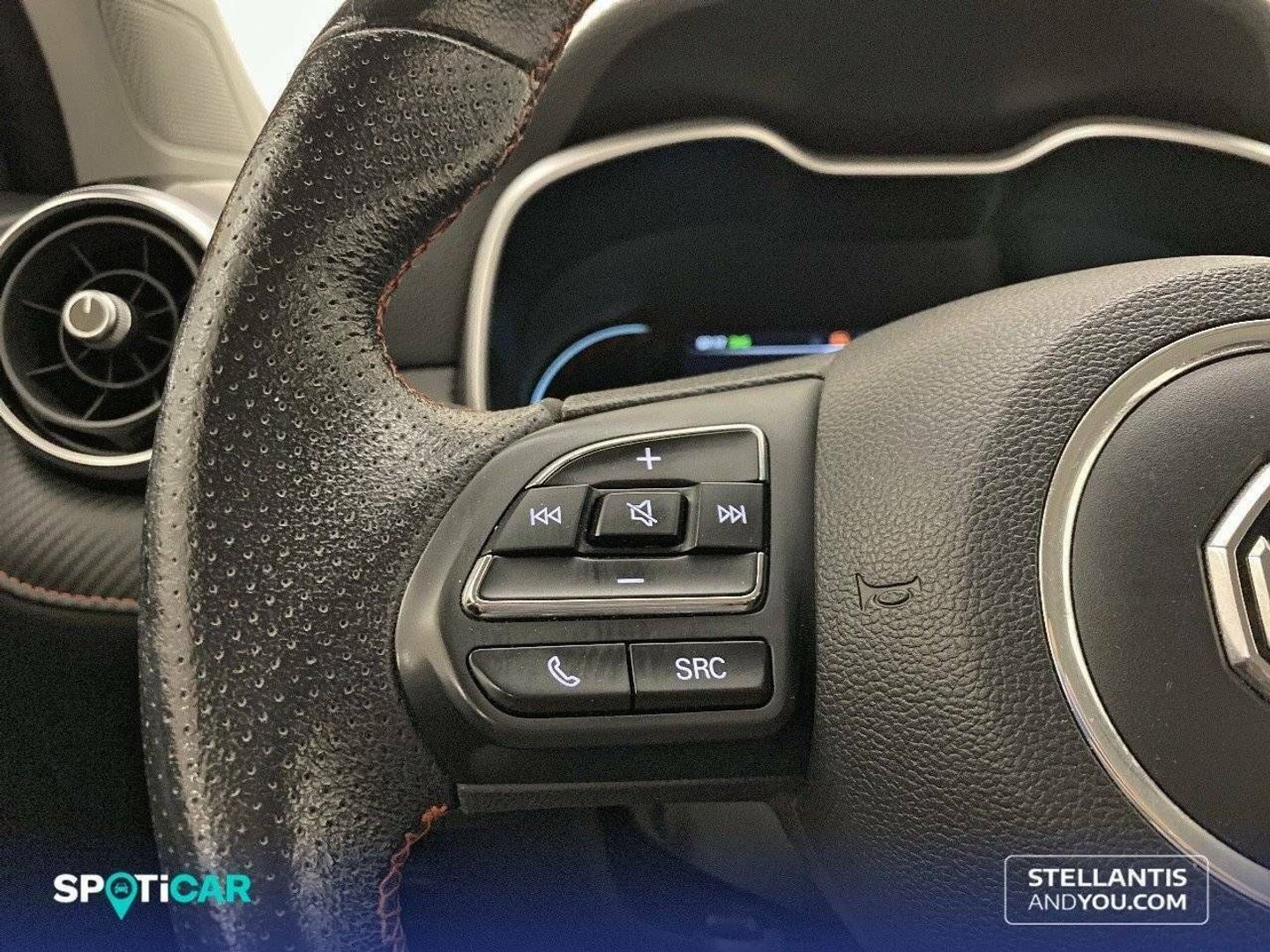 MG ZS 1.5 Luxury 78 kW (106 CV)