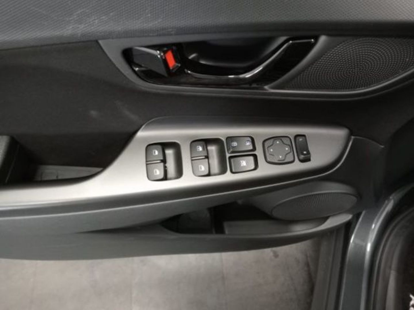 Hyundai Kona 1.6 GDI HEV Klass DCT 104 kW (141 CV)