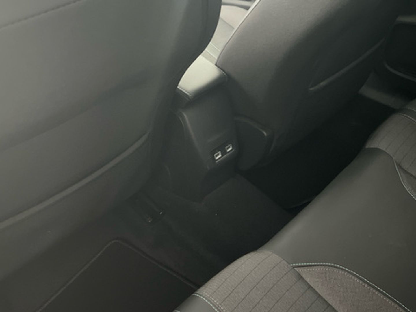 Peugeot 2008 BlueHDi 110 Allure 81 kW (110 CV)