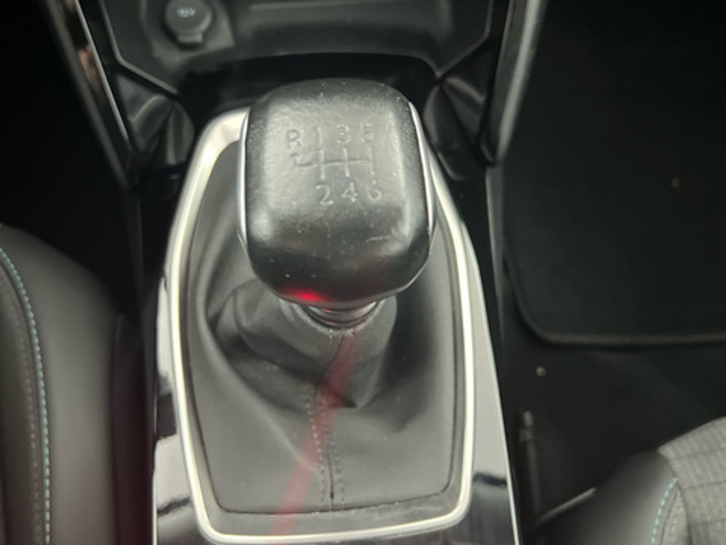 Peugeot 2008 BlueHDi 110 Allure 81 kW (110 CV)