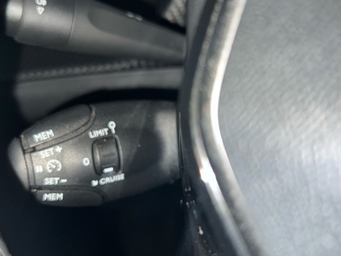 Peugeot 2008 BlueHDi 110 Allure 81 kW (110 CV)