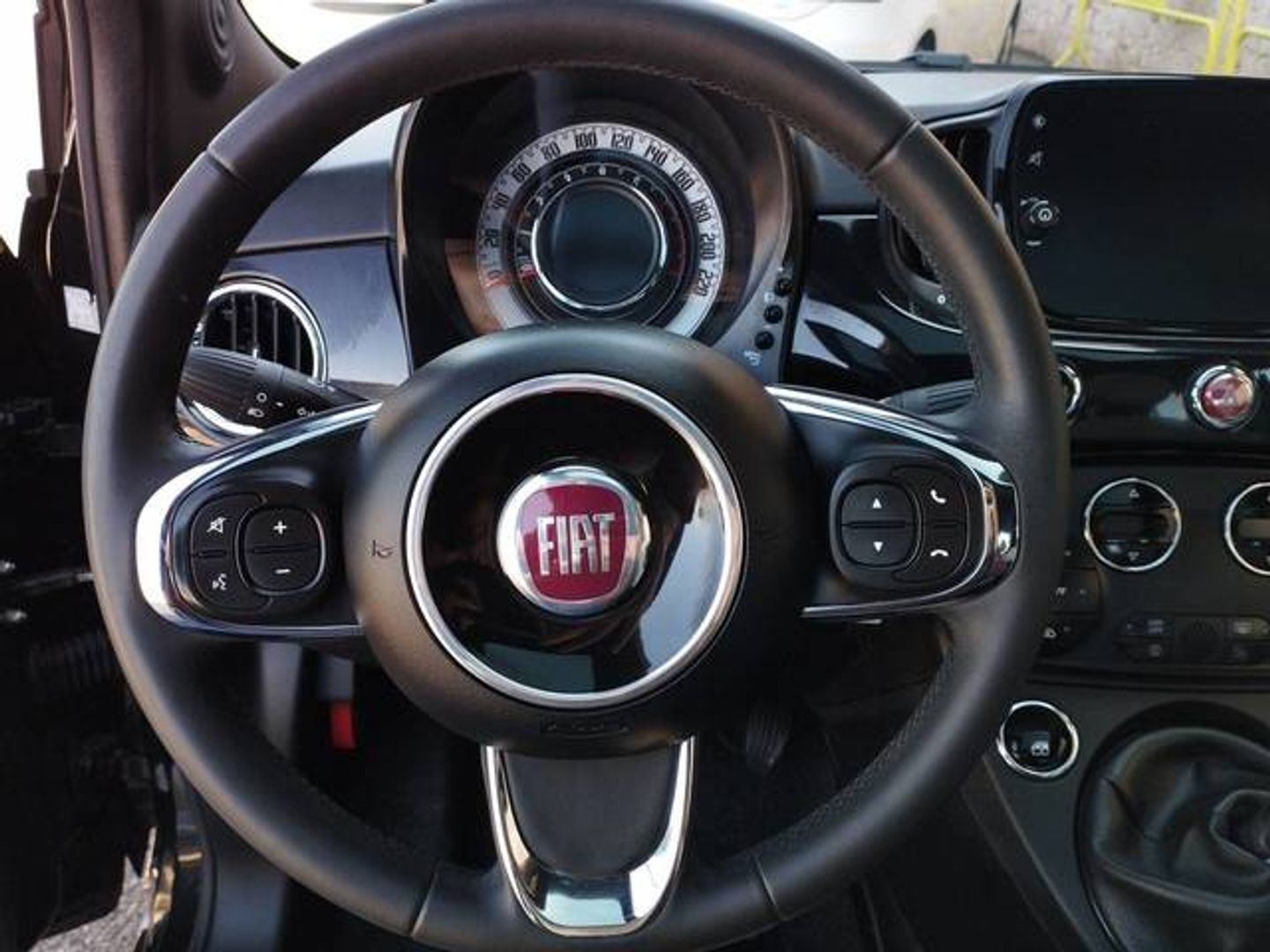 Fiat 500 1.0 Hybrid Dolcevita 51 kW (70 CV)