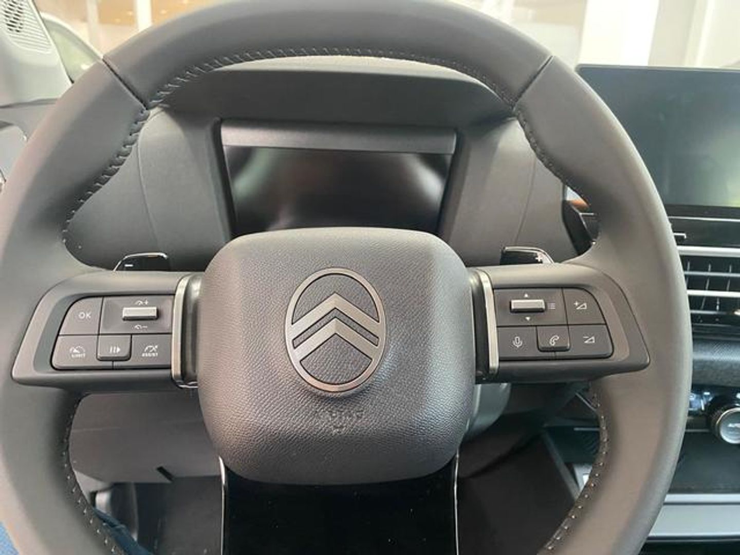 Citroen C4 X Hybrid 136 e-DCS6 Plus 100 kW (136 CV)