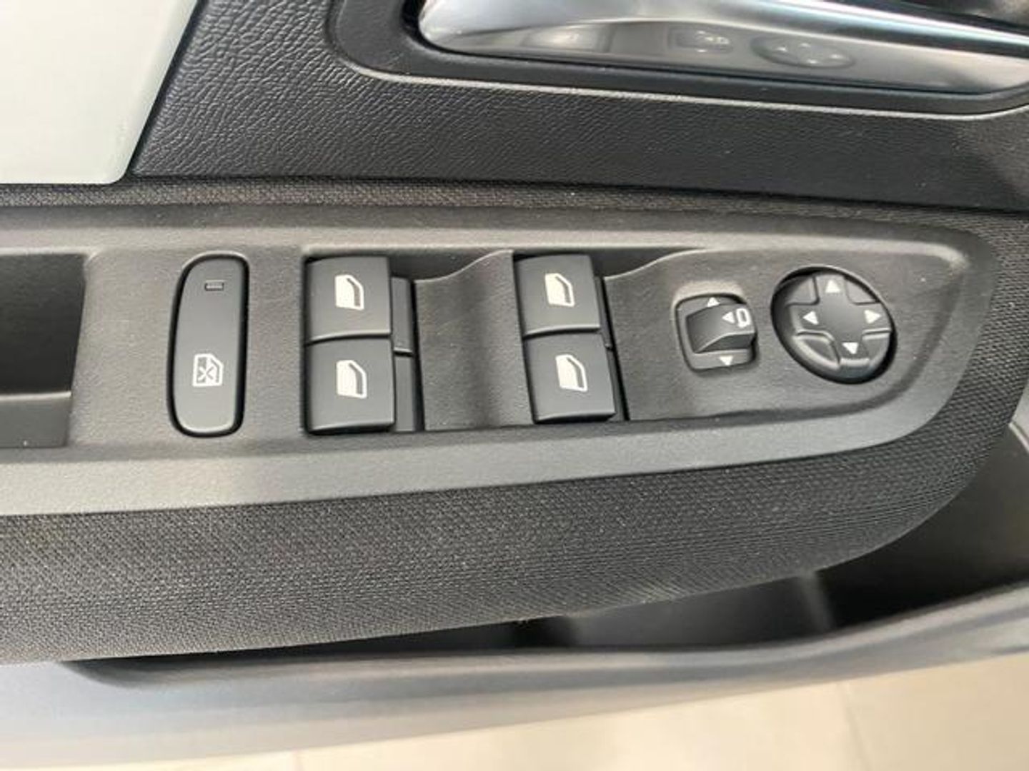 Citroen C4 X Hybrid 136 e-DCS6 Plus 100 kW (136 CV)