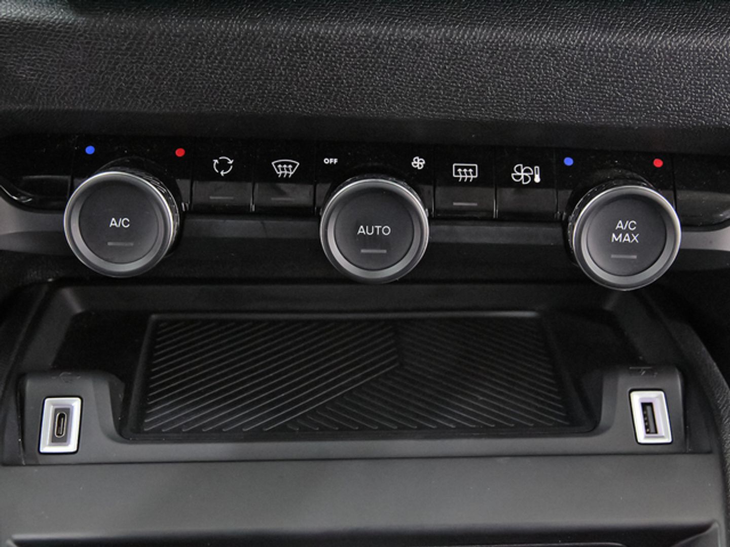 Citroen C4 X BlueHDi 130 S&S Plus EAT8 96 kW (131 CV)