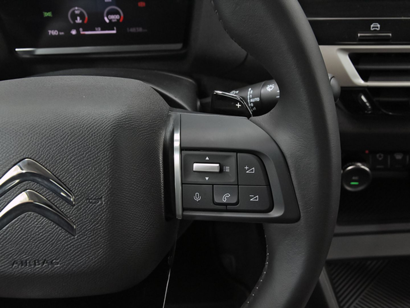 Citroen C4 X BlueHDi 130 S&S Plus EAT8 96 kW (131 CV)