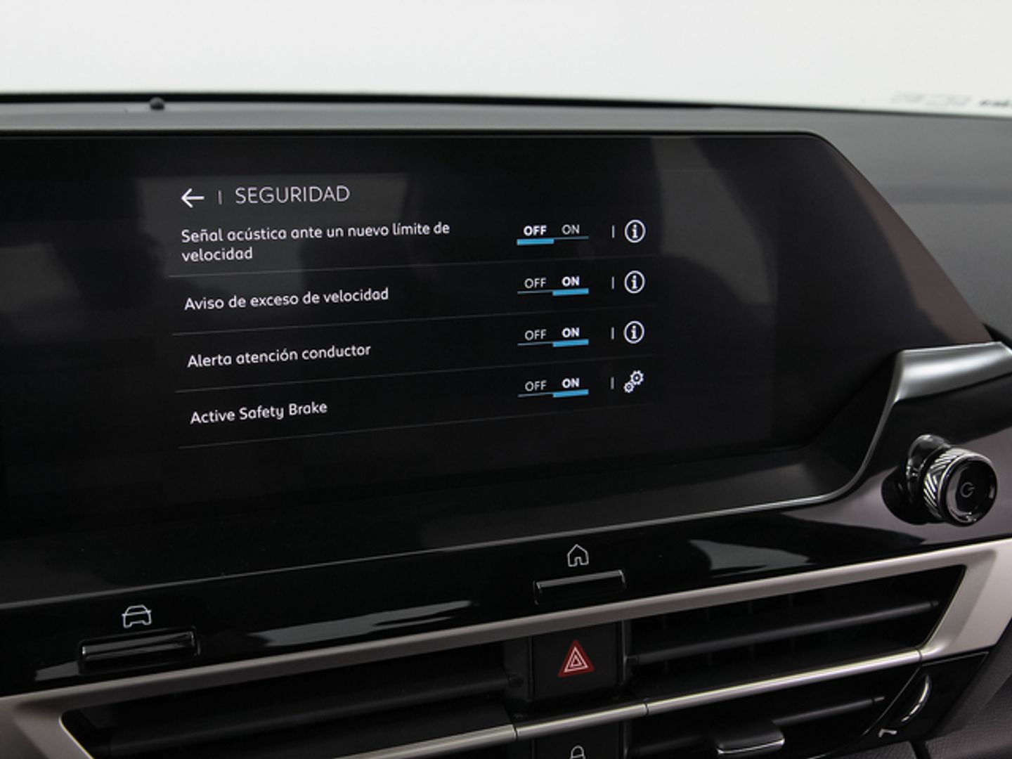 Citroen C4 X BlueHDi 130 S&S Plus EAT8 96 kW (131 CV)