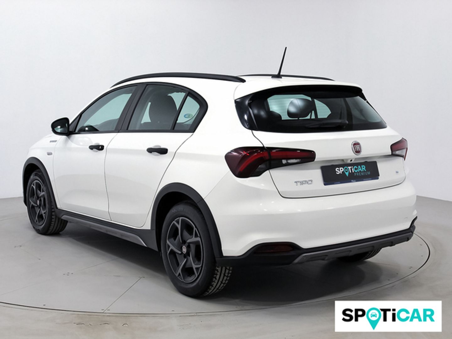 Fiat Tipo 1.5 Hybrid City Cross DCT 96 kW (130 CV)