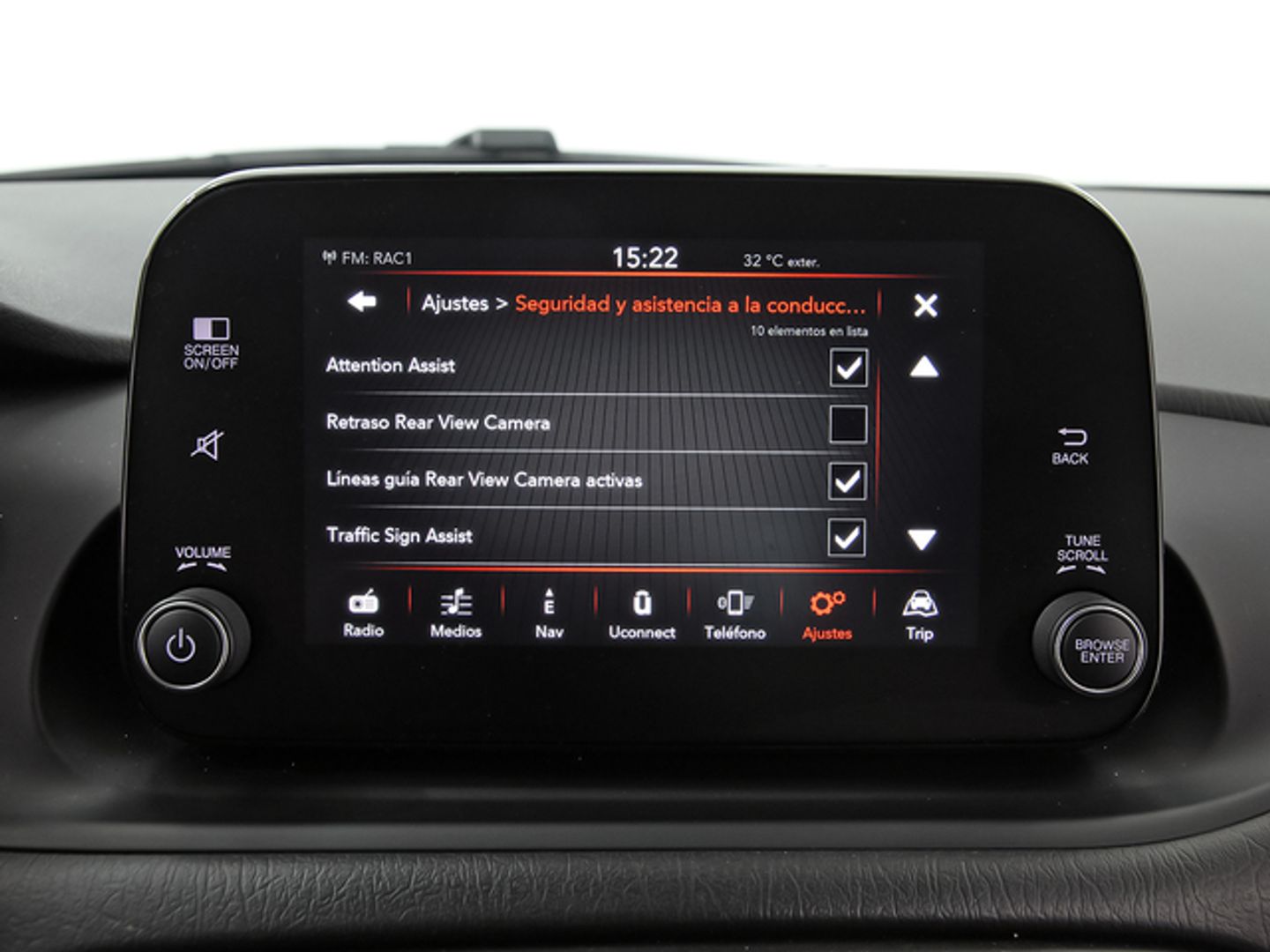 Fiat Tipo 1.5 Hybrid City Cross DCT 96 kW (130 CV)