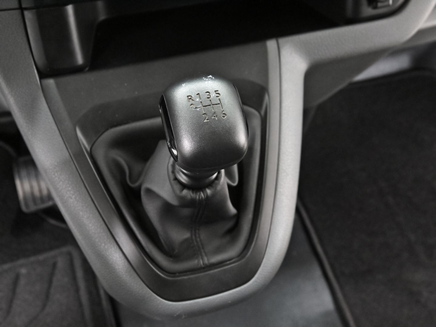 Fiat Scudo Furgon 1.5 BlueHDI L2 Business 88 kW (120 CV)