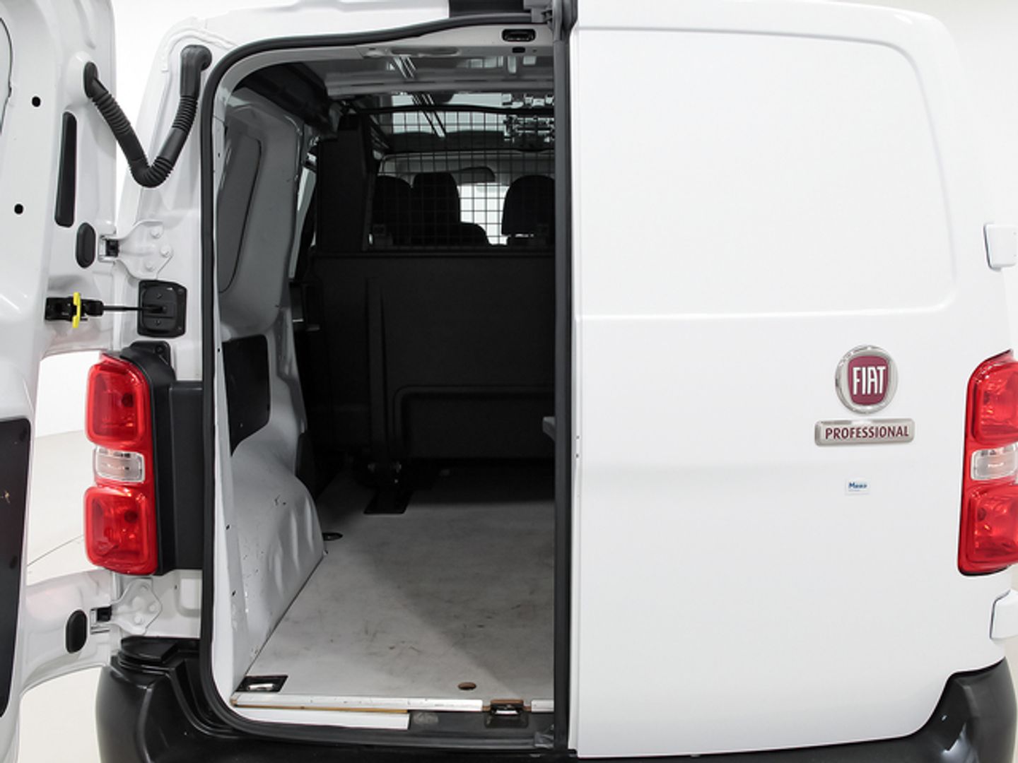 Fiat Scudo Furgon 1.5 BlueHDI L2 Business 88 kW (120 CV)