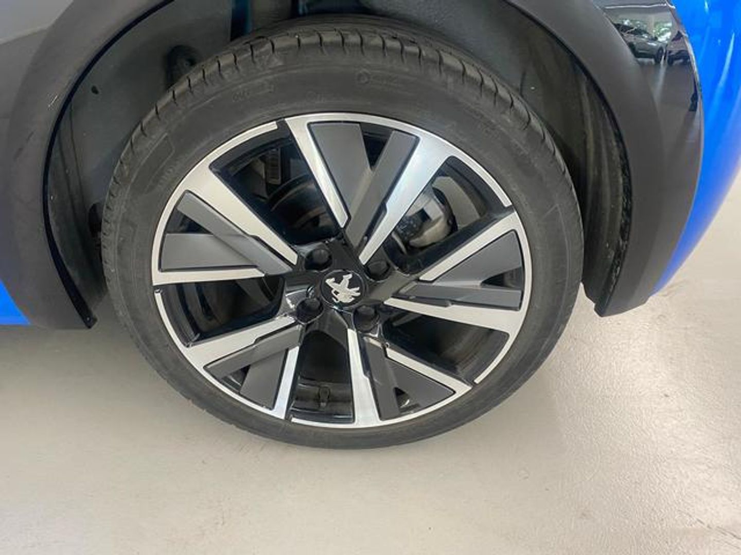 Peugeot 208 BlueHDi 100 GT Line 75 kW (100 CV)