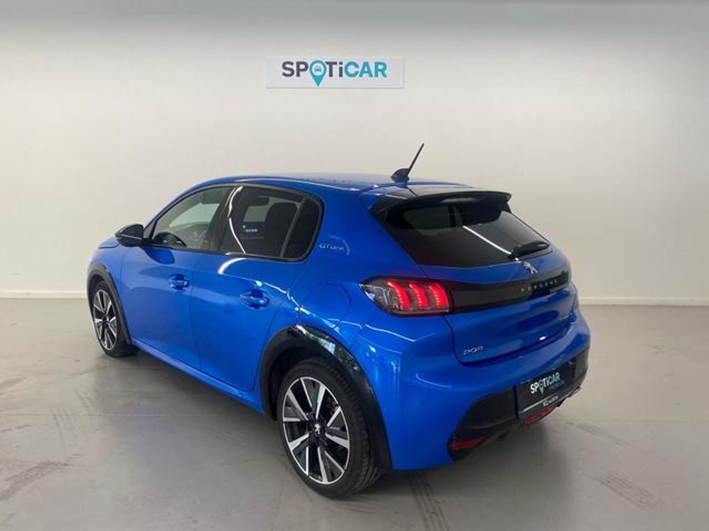 Peugeot 208 BlueHDi 100 GT Line 75 kW (100 CV)