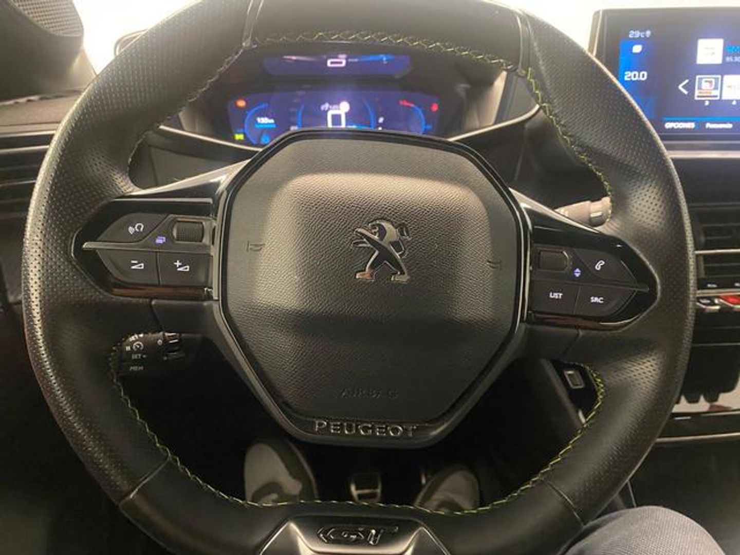 Peugeot 208 BlueHDi 100 GT Line 75 kW (100 CV)