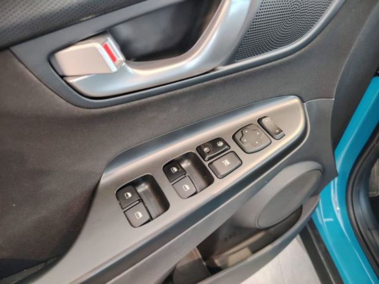 Hyundai Kona 1.6 GDI HEV Maxx DCT 104 kW (141 CV)