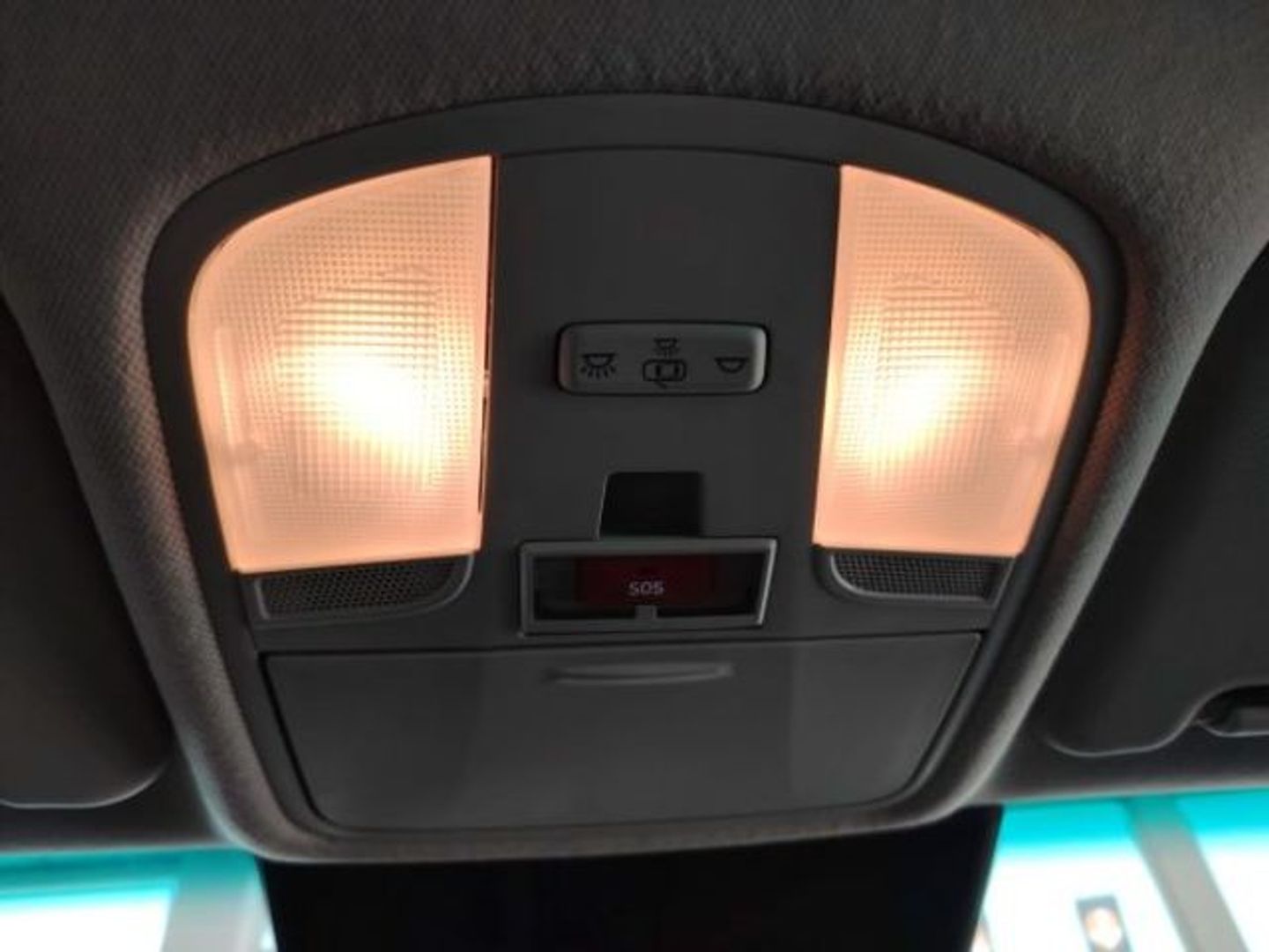 Hyundai Kona 1.6 GDI HEV Maxx DCT 104 kW (141 CV)