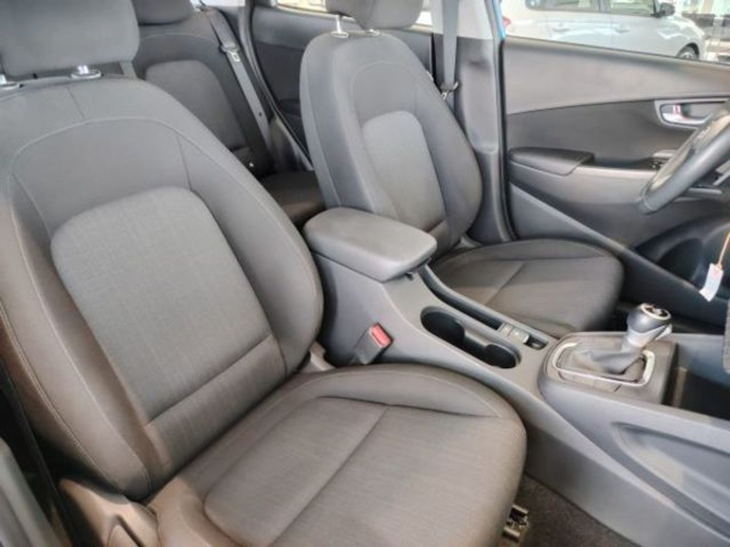 Hyundai Kona 1.6 GDI HEV Maxx DCT 104 kW (141 CV)