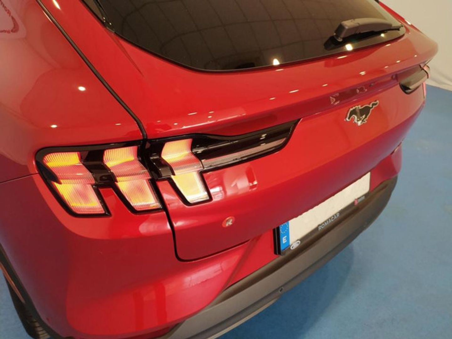 Ford Mustang Mach-E AWD Batería 98.8Kwh 216 kW (294 CV)