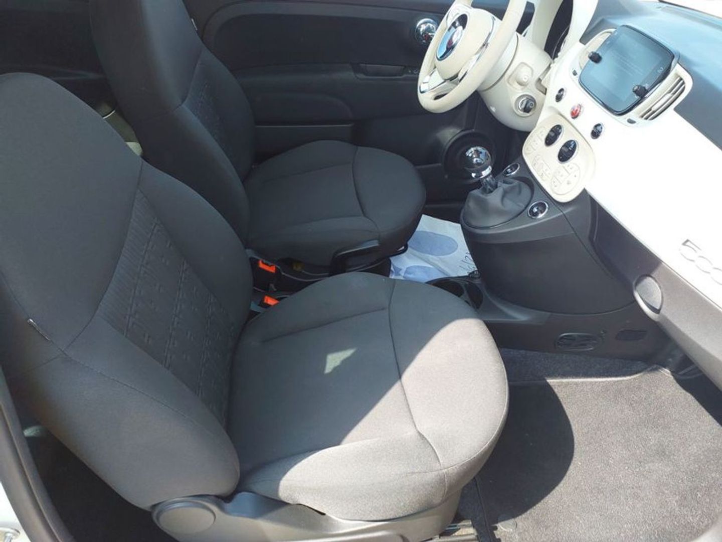 Fiat 500 1.0 Hybrid Dolcevita 51 kW (70 CV)