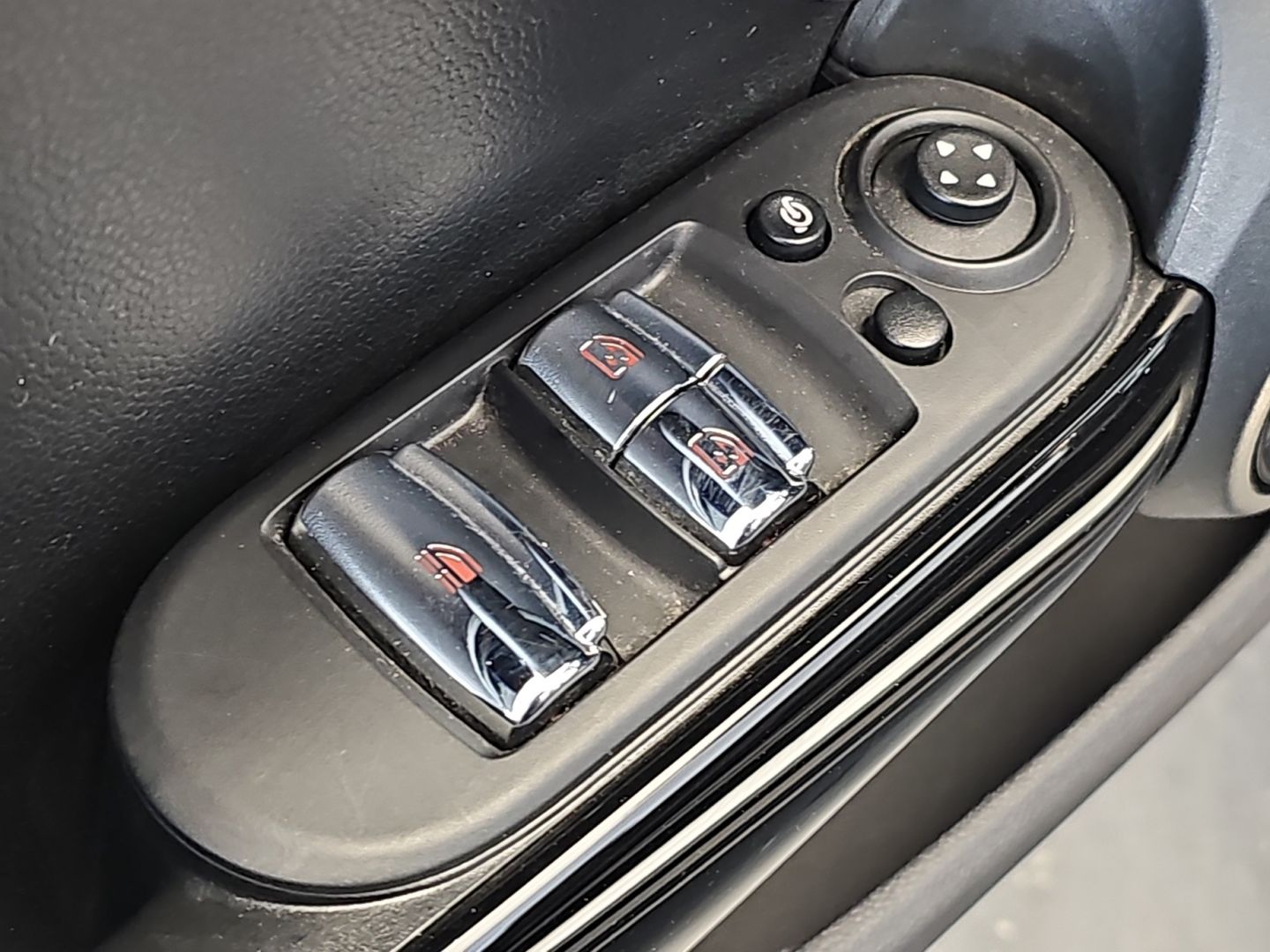 MINI MINI Cabrio Cooper 100 kW (136 CV)