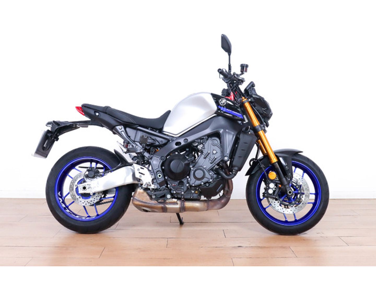 Yamaha MT 09 SP Blanco Motorcycle
