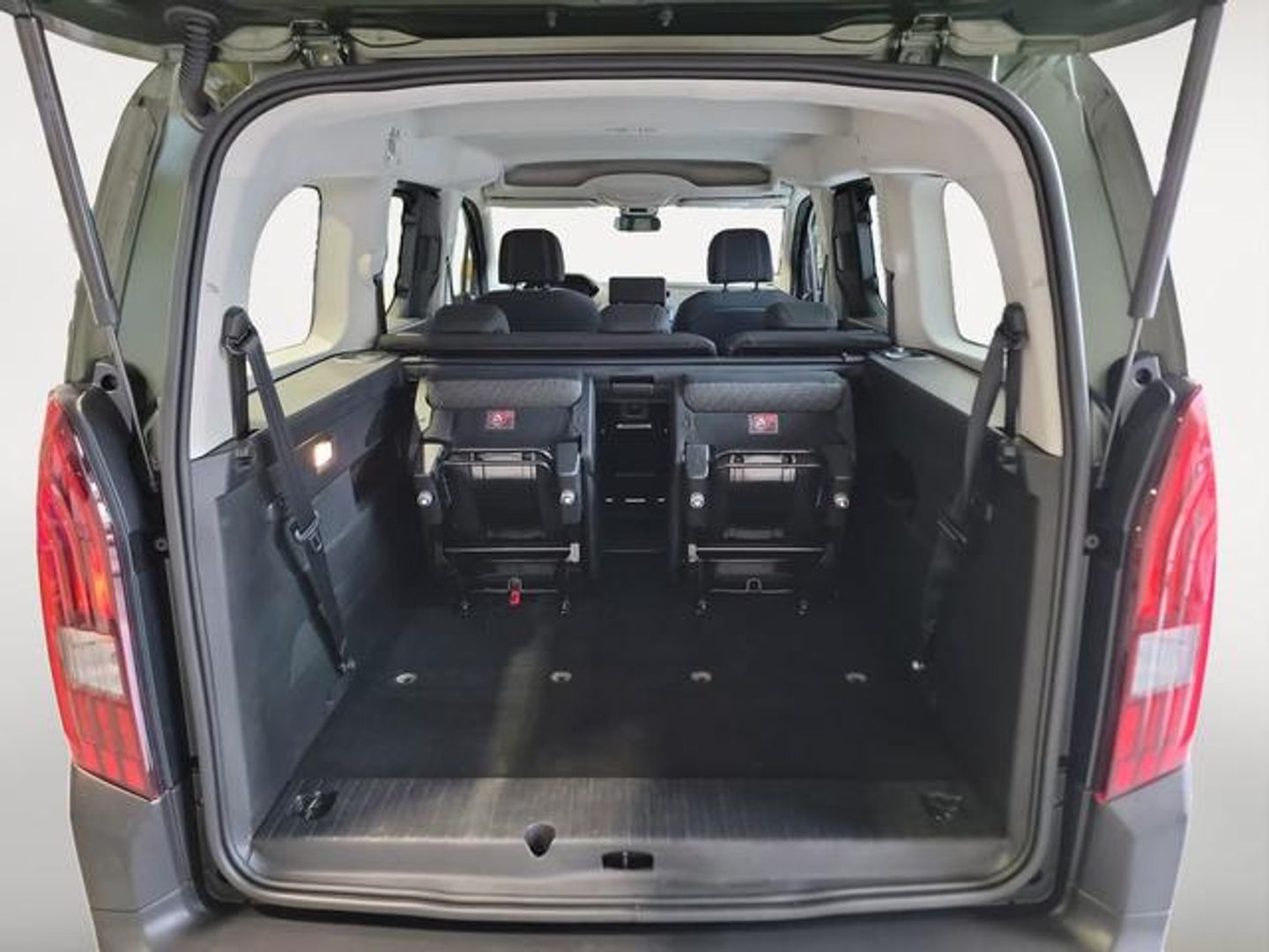 Peugeot Rifter BlueHDi 130 S&S Allure Long 96 kW (130 CV)