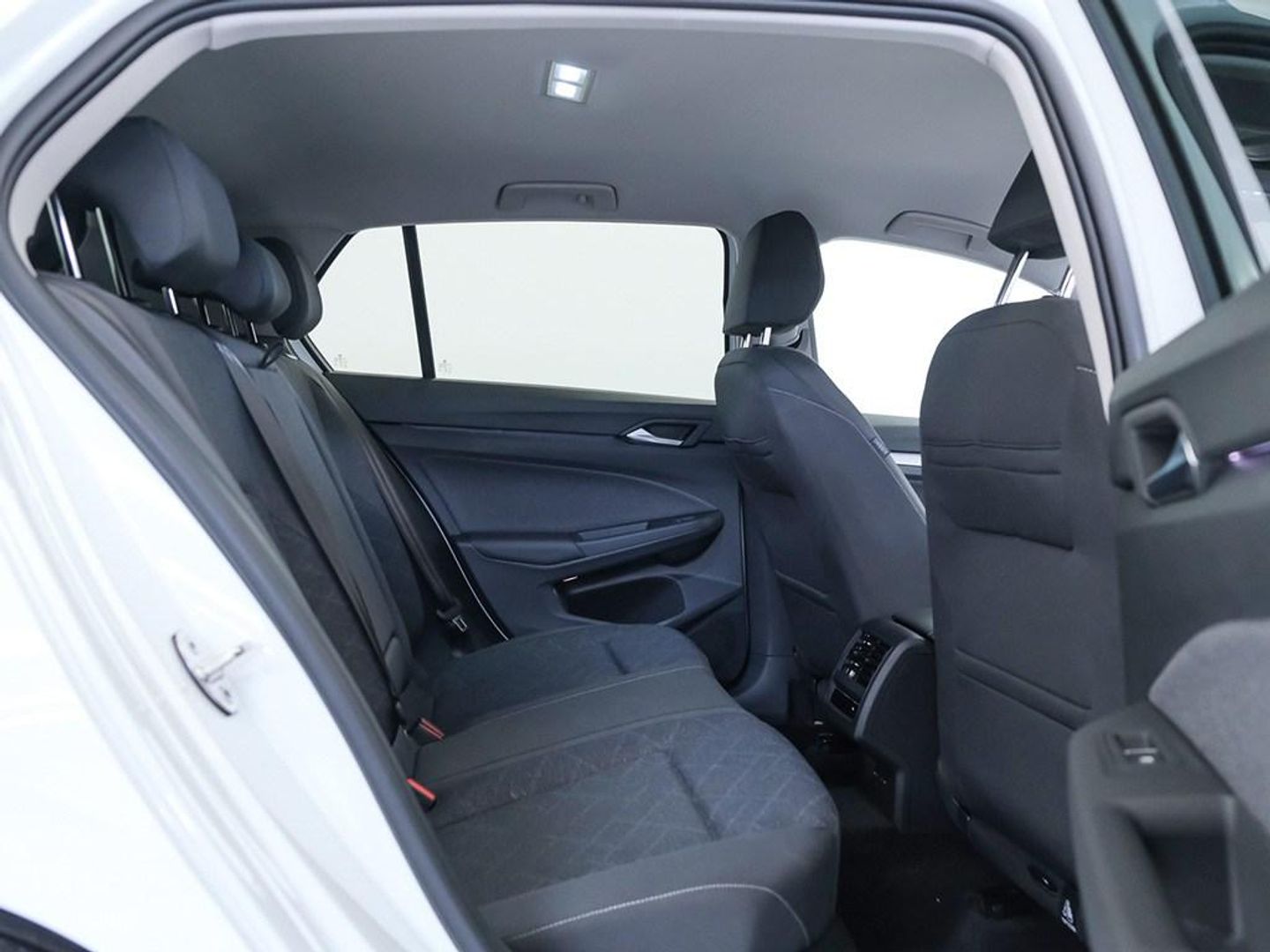 Volkswagen Golf Life 1.0 eTSI 81 kW (110 CV) DSG