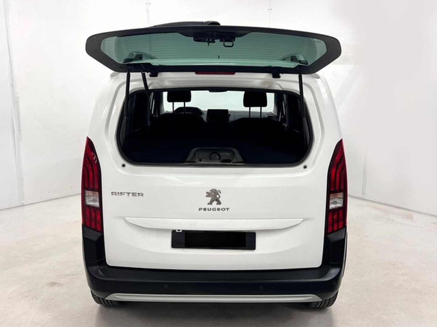 Peugeot Rifter BlueHDi 130 Allure Pack Standard 96 kW (130 CV)