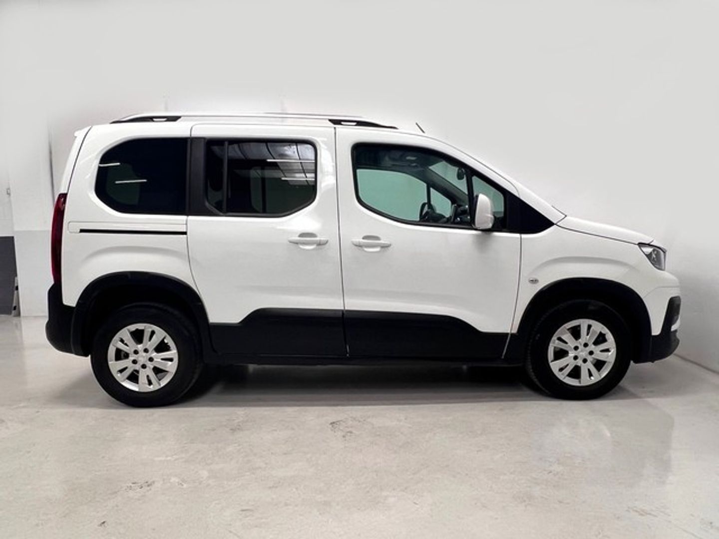 Peugeot Rifter BlueHDi 130 Allure Pack Standard 96 kW (130 CV)