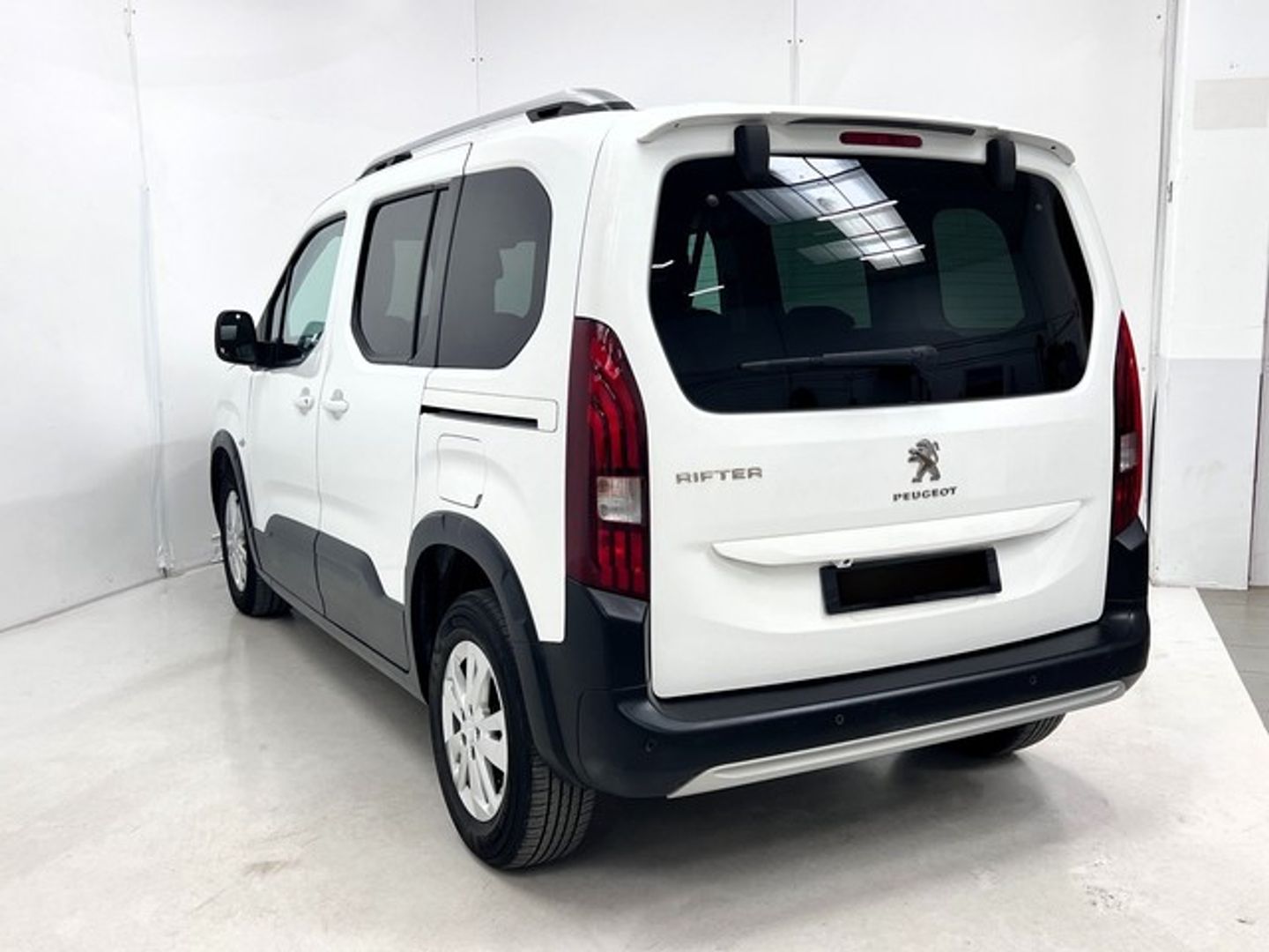 Peugeot Rifter BlueHDi 130 Allure Pack Standard 96 kW (130 CV)