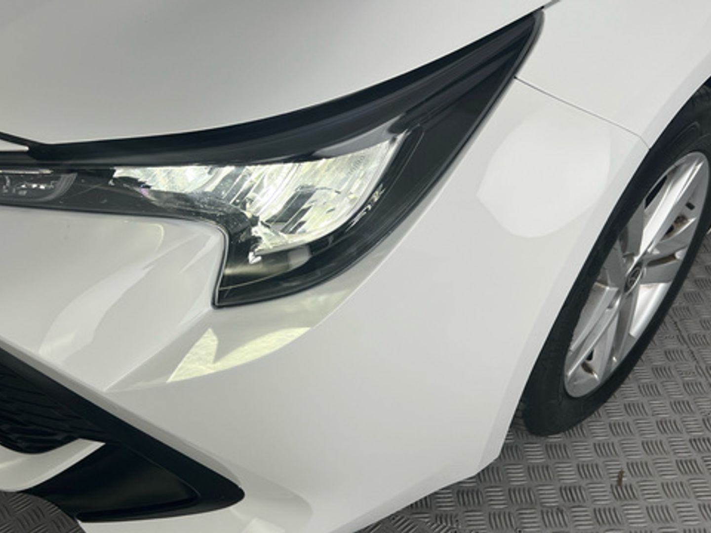 Toyota Corolla 1.8 125H Business Plus E-CVT 90 kW (122 CV)
