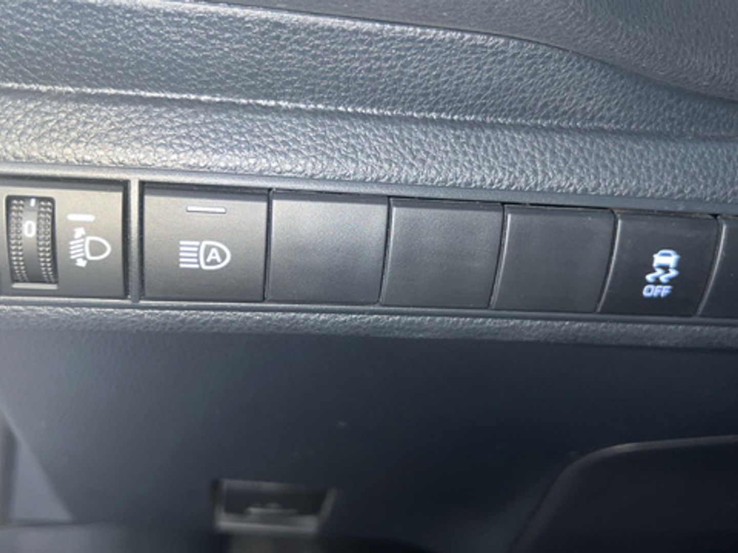 Toyota Corolla 1.8 125H Business Plus E-CVT 90 kW (122 CV)