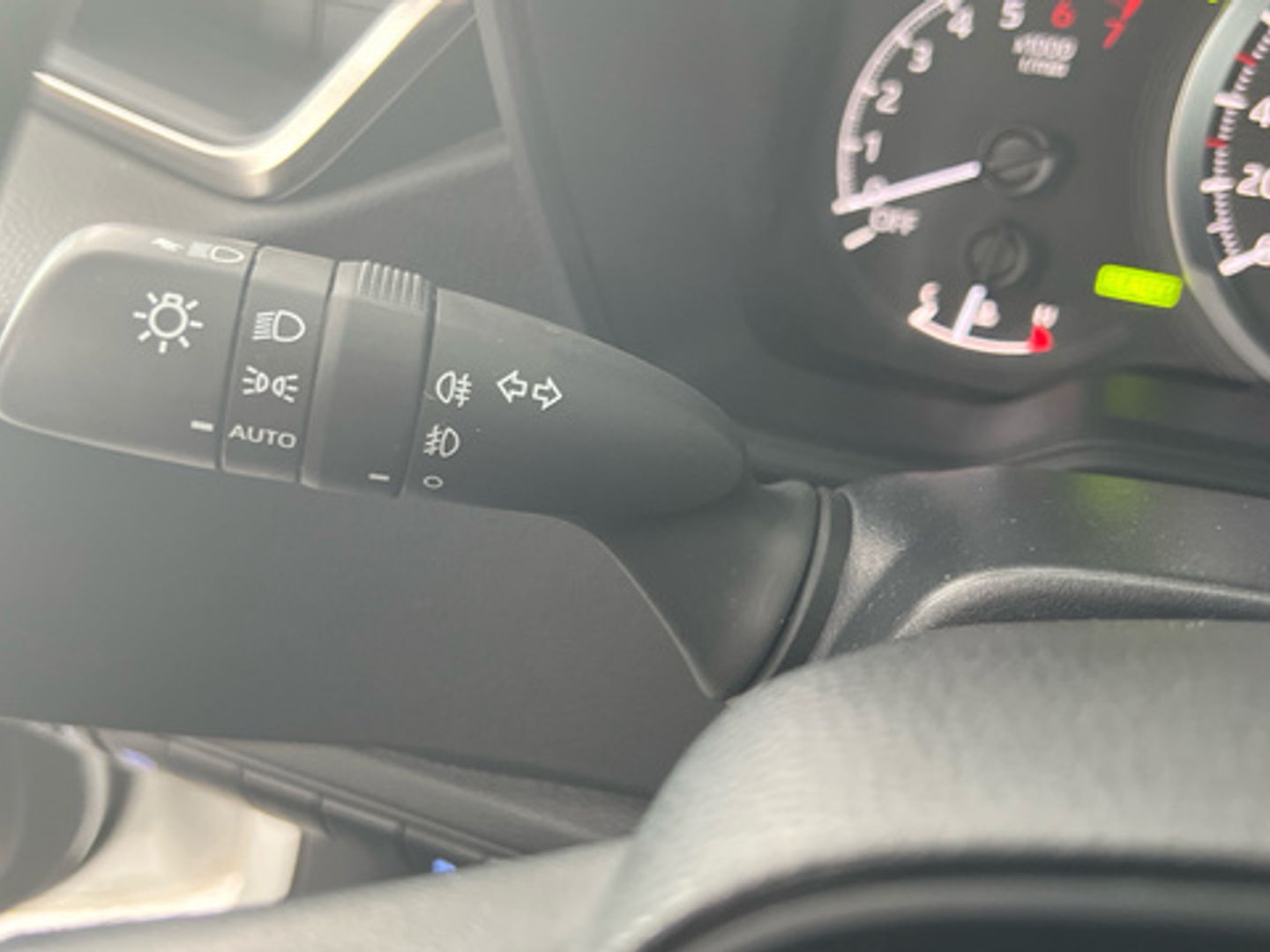Toyota Corolla 1.8 125H Business Plus E-CVT 90 kW (122 CV)