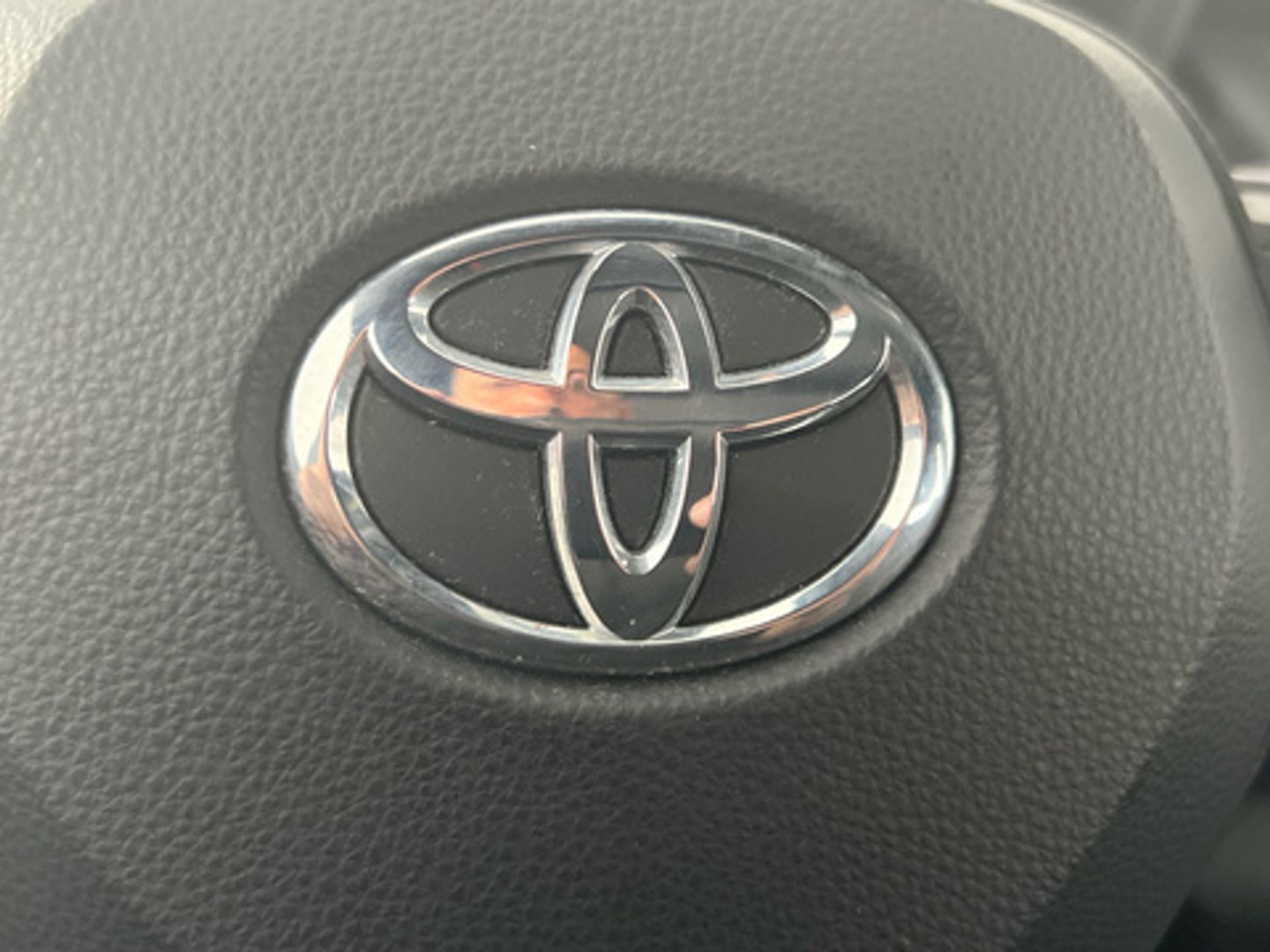 Toyota Corolla 1.8 125H Business Plus E-CVT 90 kW (122 CV)