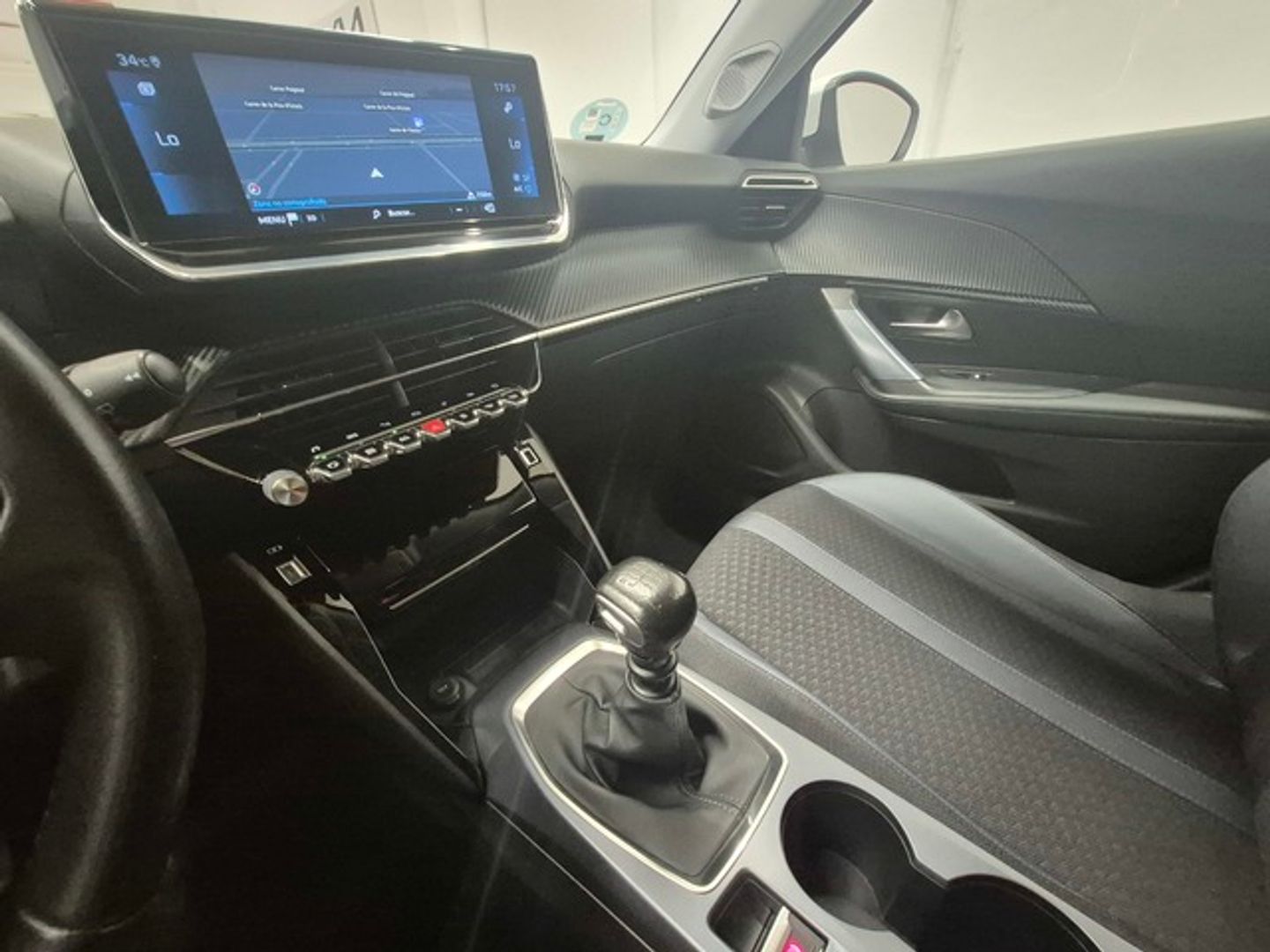 Peugeot 2008 PureTech 100 S&S Allure 75 kW (100 CV)