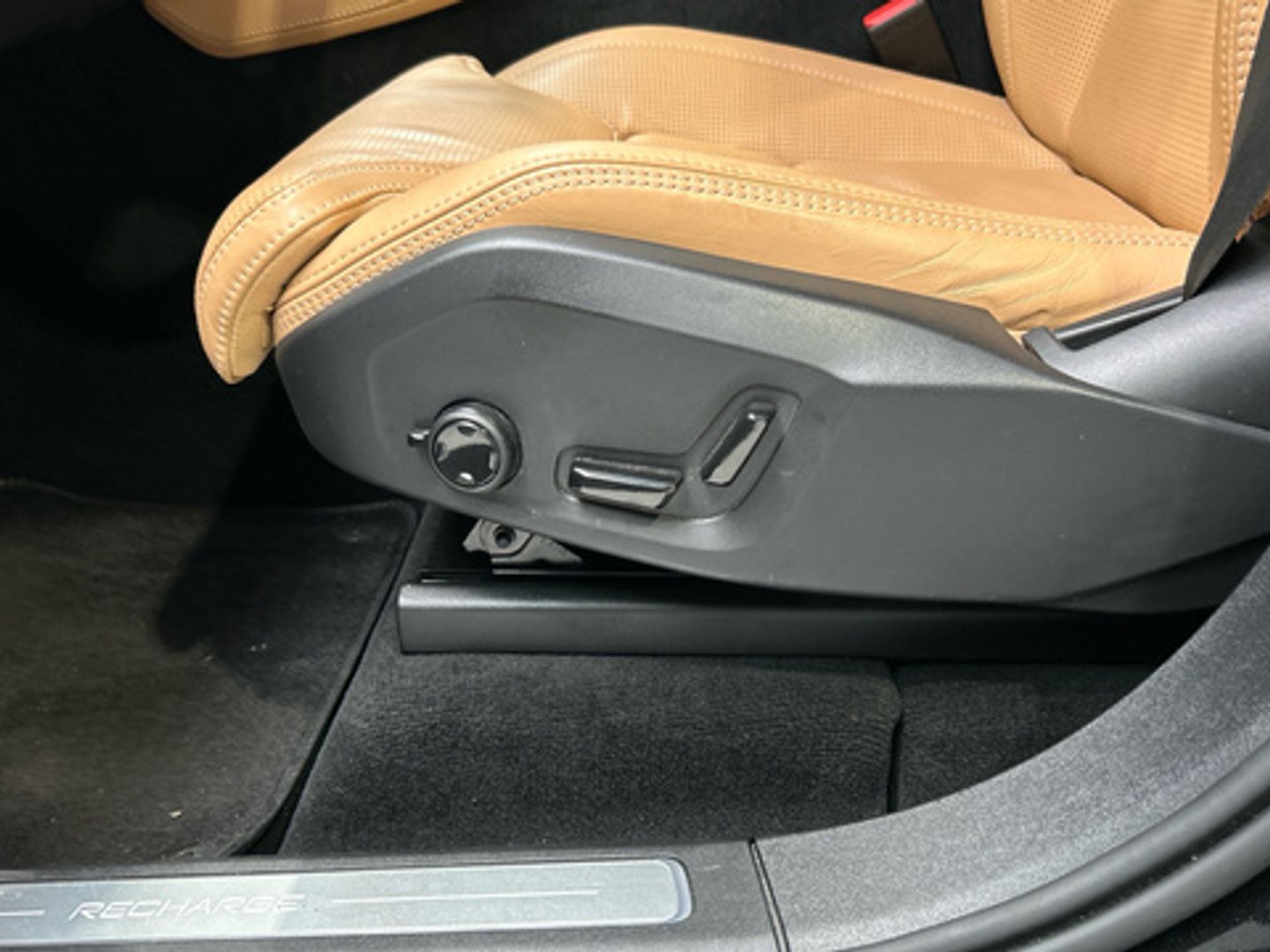 Volvo XC90 T8 Plus Dark Recharge AWD Auto 335 kW (455 CV)