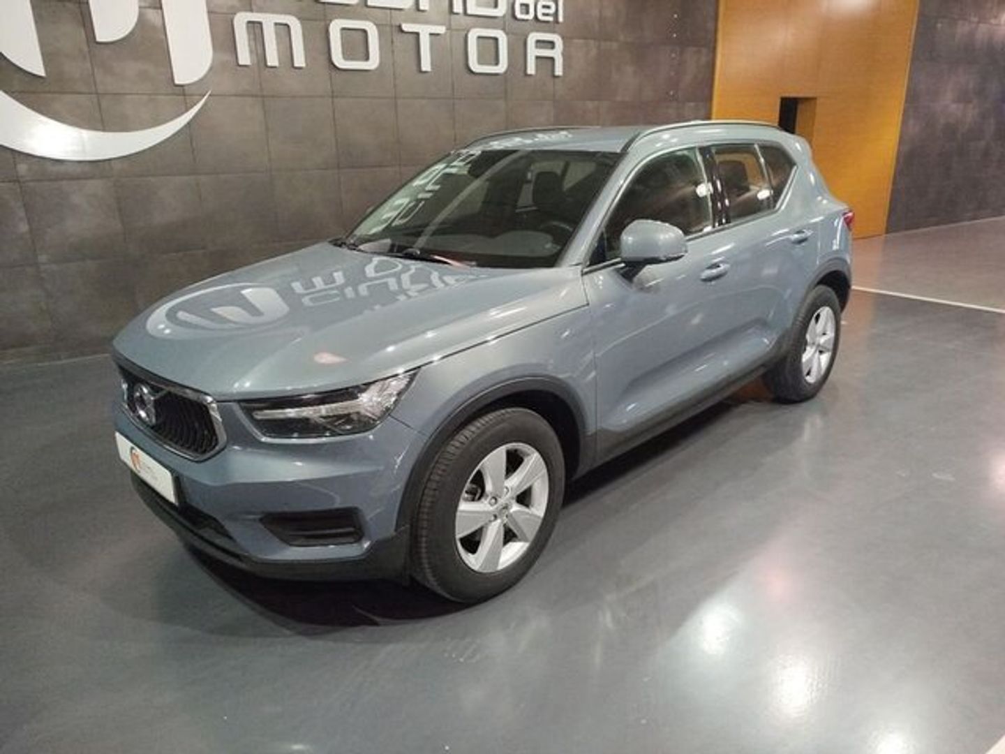 Volvo XC40 T2 Essential 95 kW (129 CV)