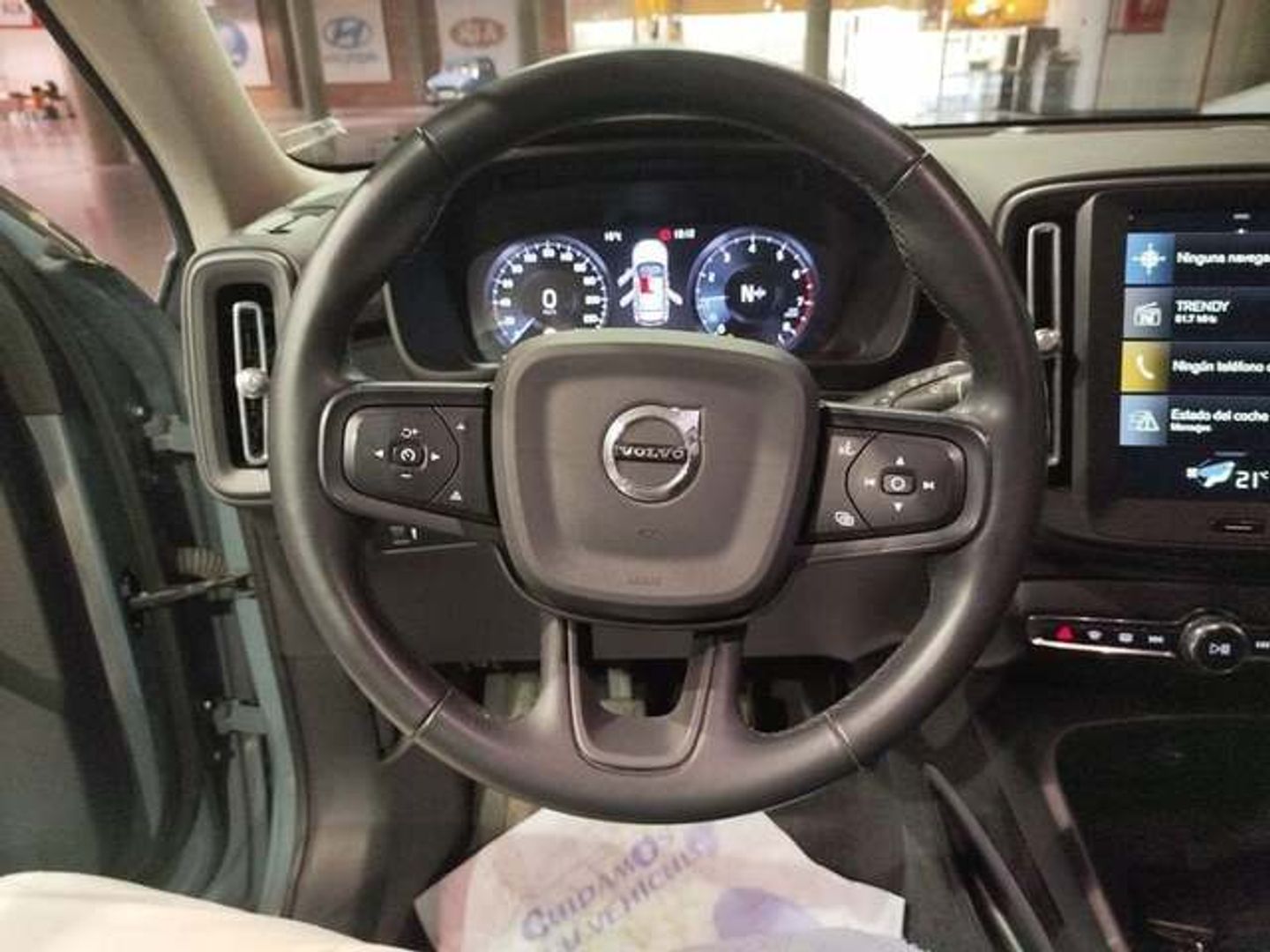 Volvo XC40 T2 Essential 95 kW (129 CV)